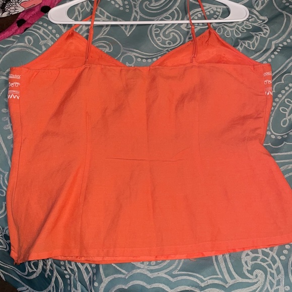 Coral designed tank - Picture 2 of 3